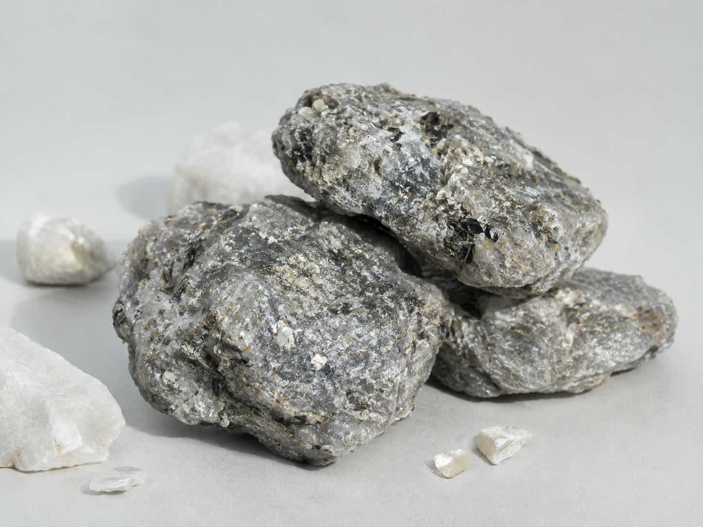 Natural black quartz mica lumps
